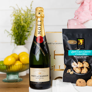 Moet Delight Baby Girl Hamper