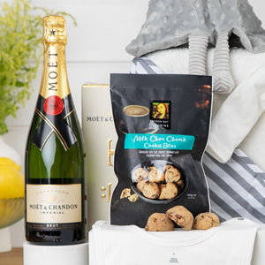 Moet Delight Unisex Baby Hamper