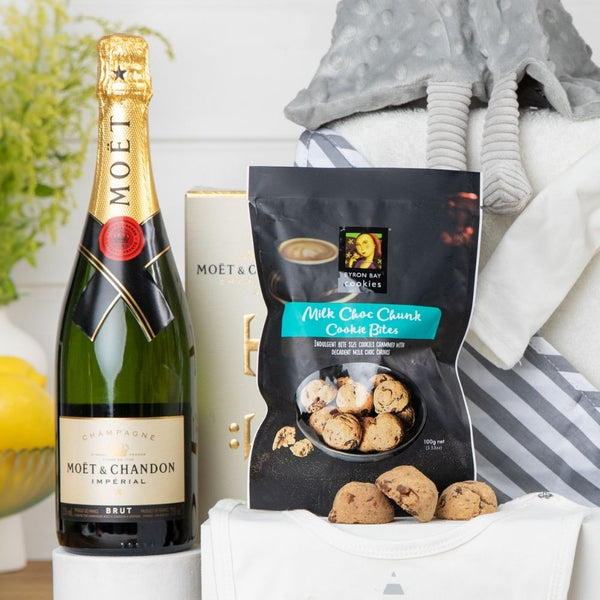 Moet Delight Unisex Baby Hamper